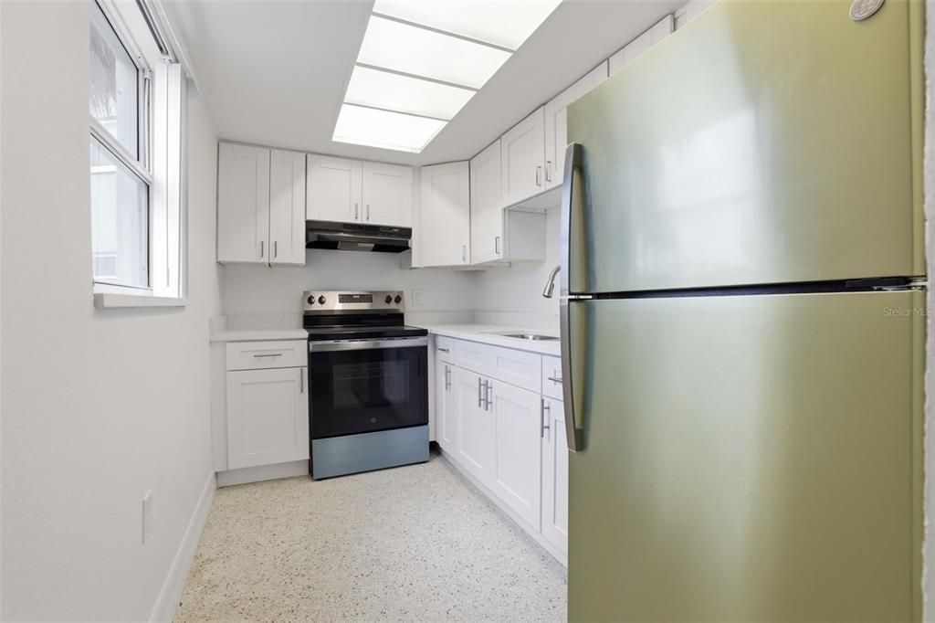 Activo con contrato: $130,000 (1 camas, 1 baños, 420 Pies cuadrados)