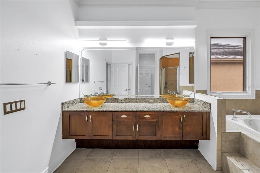 En Renta: $4,650 (3 camas, 3 baños, 2982 Pies cuadrados)