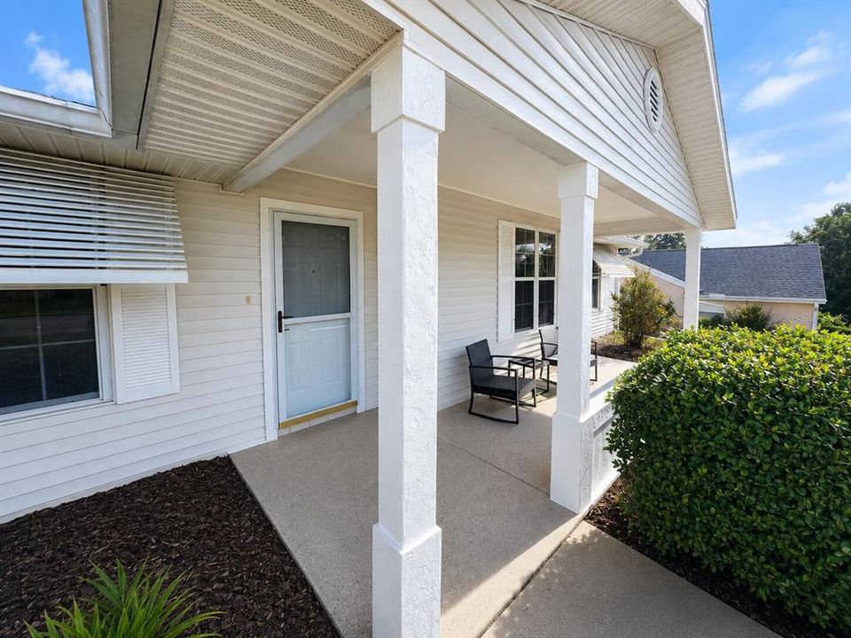 For Sale: $199,000 (2 beds, 2 baths, 1135 Square Feet)