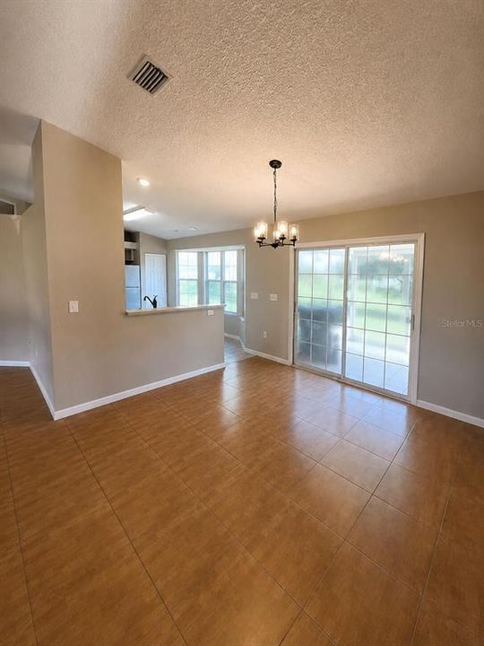 For Sale: $199,000 (2 beds, 2 baths, 1135 Square Feet)