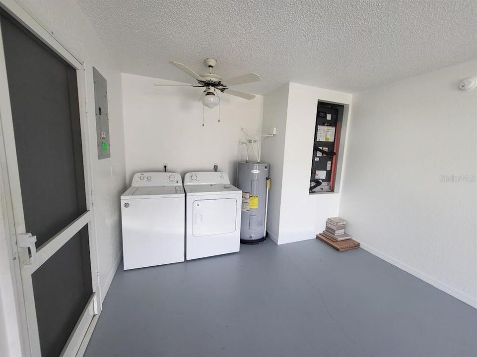 For Sale: $199,000 (2 beds, 2 baths, 1135 Square Feet)
