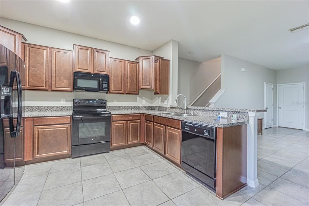 For Sale: $235,000 (2 beds, 2 baths, 1462 Square Feet)