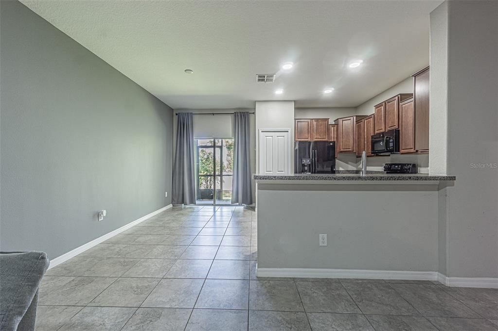 For Sale: $235,000 (2 beds, 2 baths, 1462 Square Feet)
