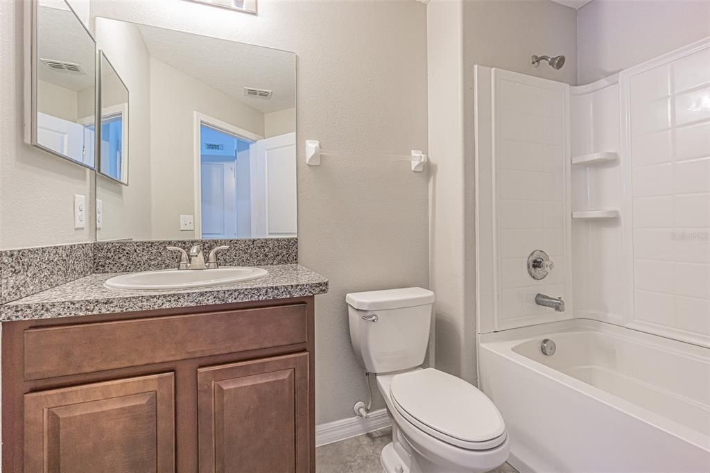 For Sale: $235,000 (2 beds, 2 baths, 1462 Square Feet)