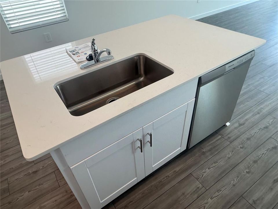 For Rent: $1,890 (3 beds, 2 baths, 1486 Square Feet)