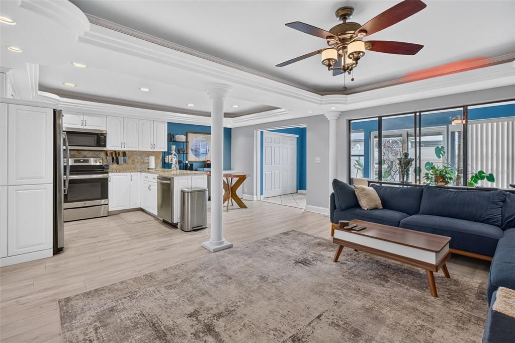 For Sale: $300,000 (3 beds, 2 baths, 1220 Square Feet)