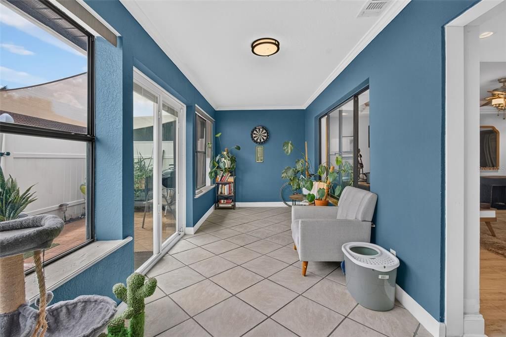 For Sale: $300,000 (3 beds, 2 baths, 1220 Square Feet)