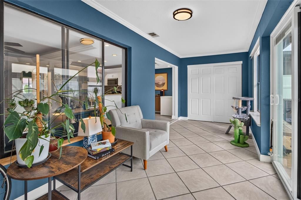 For Sale: $300,000 (3 beds, 2 baths, 1220 Square Feet)