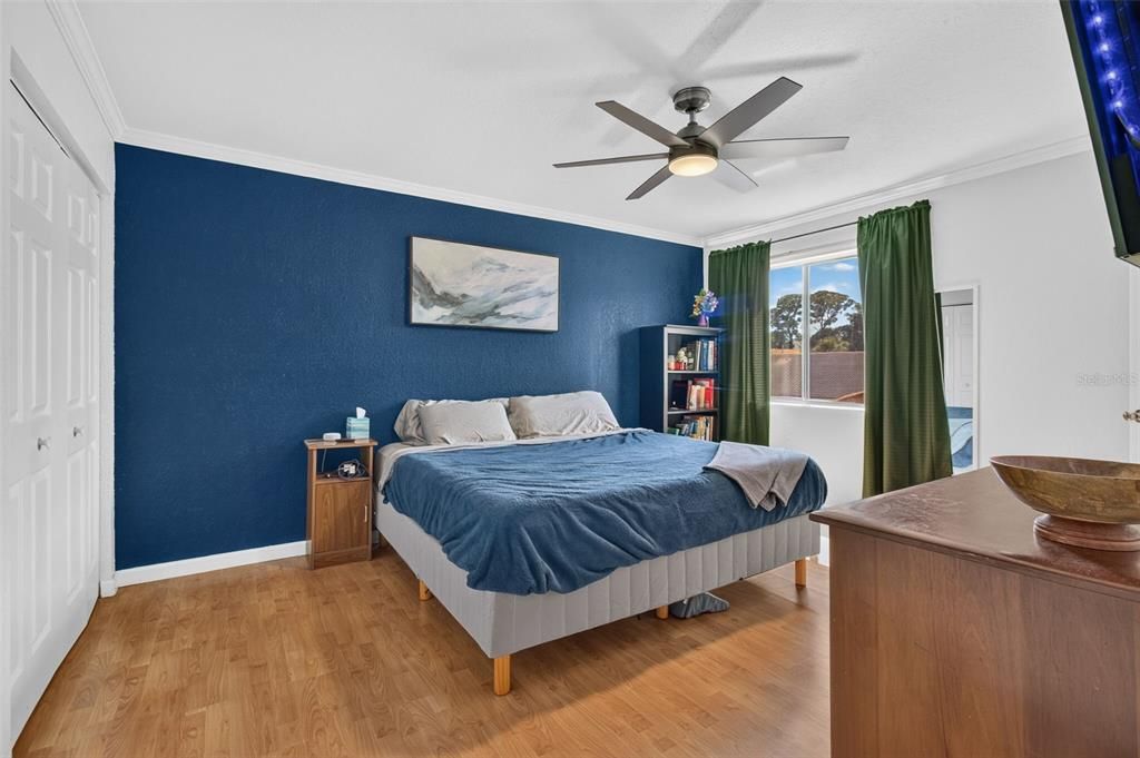 For Sale: $300,000 (3 beds, 2 baths, 1220 Square Feet)