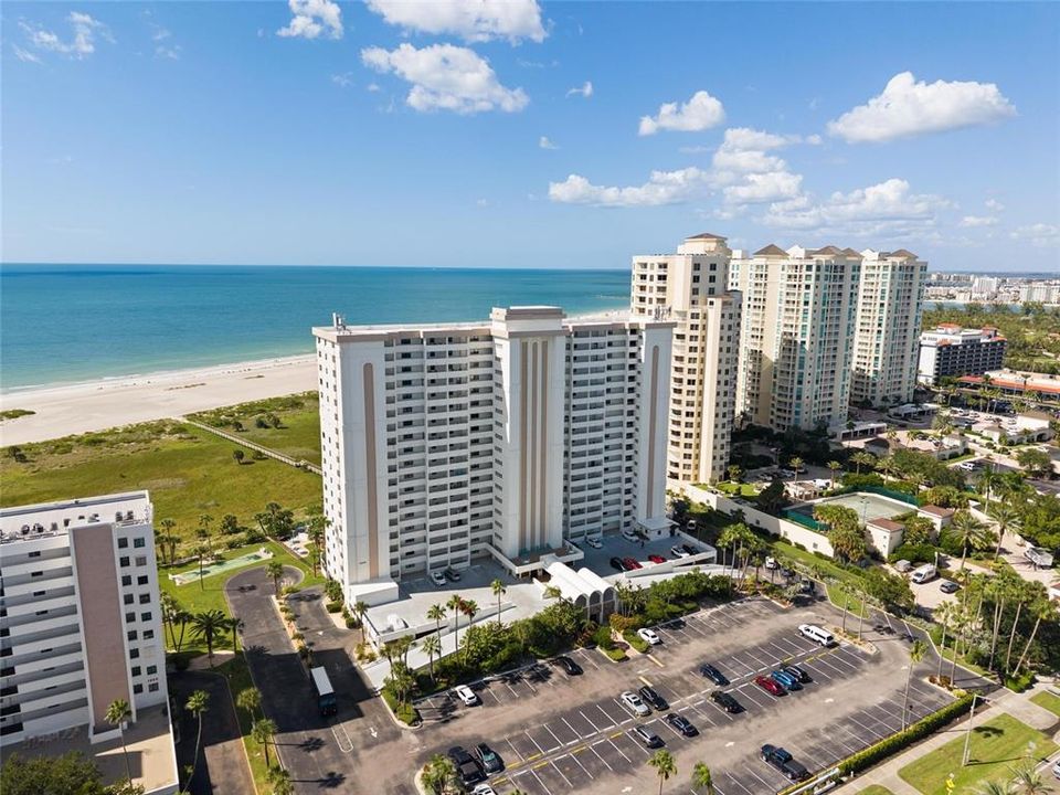 На продажу: $724,900 (2 спален, 2 ванн, 1111 Квадратных фут)