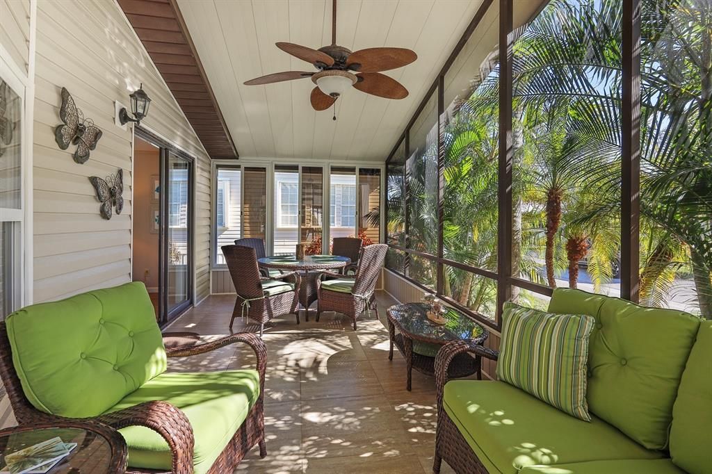 For Sale: $159,500 (2 beds, 2 baths, 1056 Square Feet)