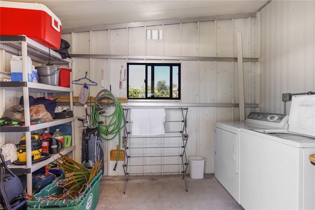 For Sale: $159,500 (2 beds, 2 baths, 1056 Square Feet)