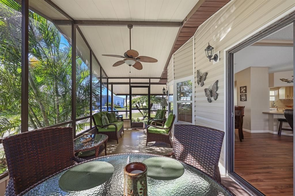 For Sale: $159,500 (2 beds, 2 baths, 1056 Square Feet)
