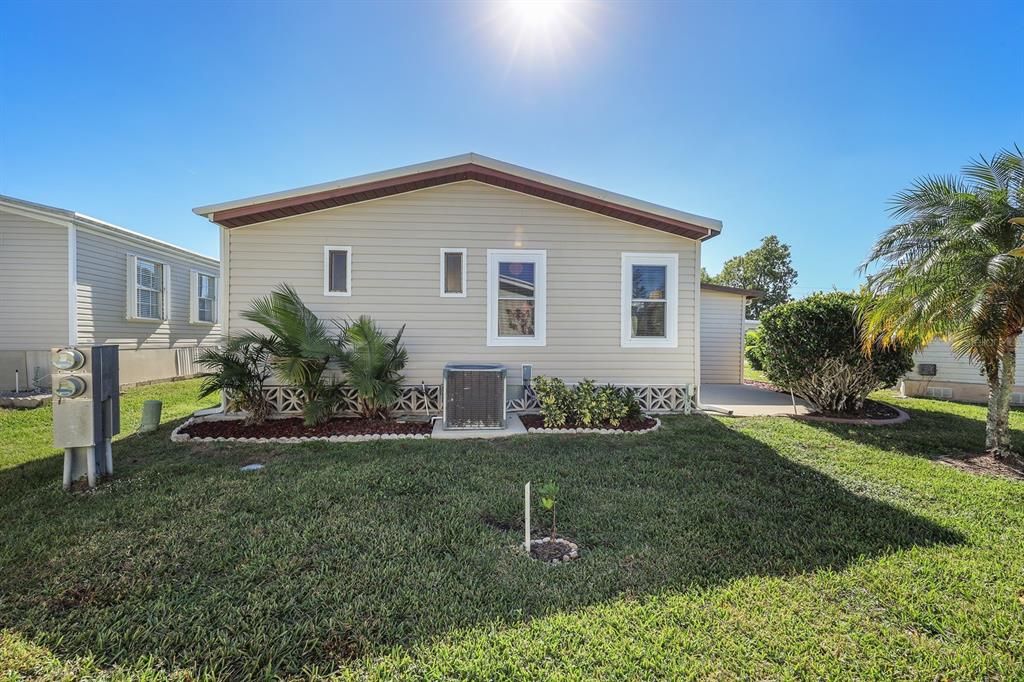 For Sale: $159,500 (2 beds, 2 baths, 1056 Square Feet)