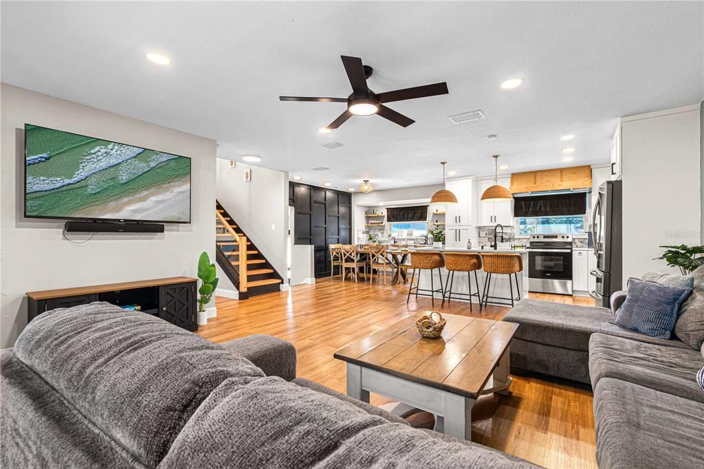 For Sale: $925,000 (4 beds, 3 baths, 2206 Square Feet)