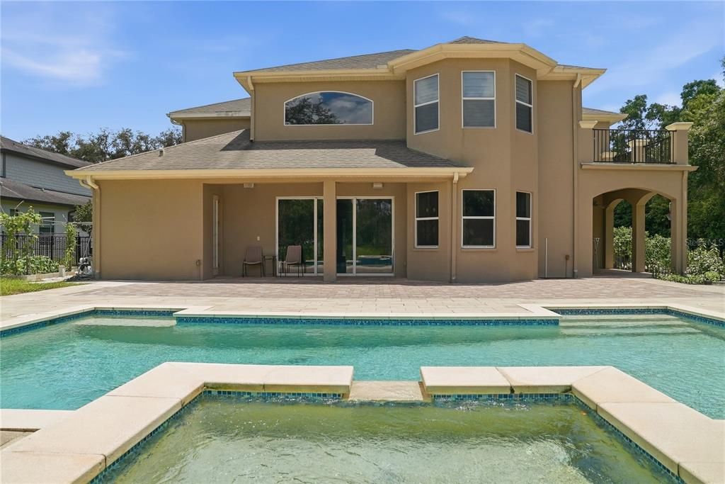 En Venta: $1,100,000 (5 camas, 3 baños, 3571 Pies cuadrados)