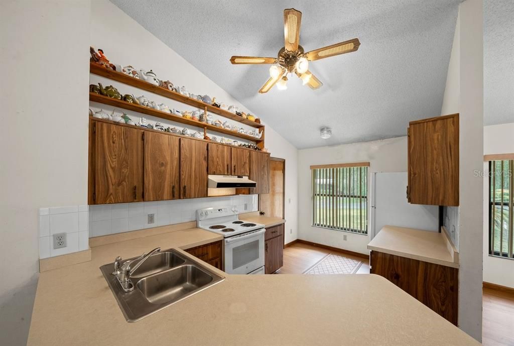 En Venta: $270,000 (3 camas, 2 baños, 1568 Pies cuadrados)