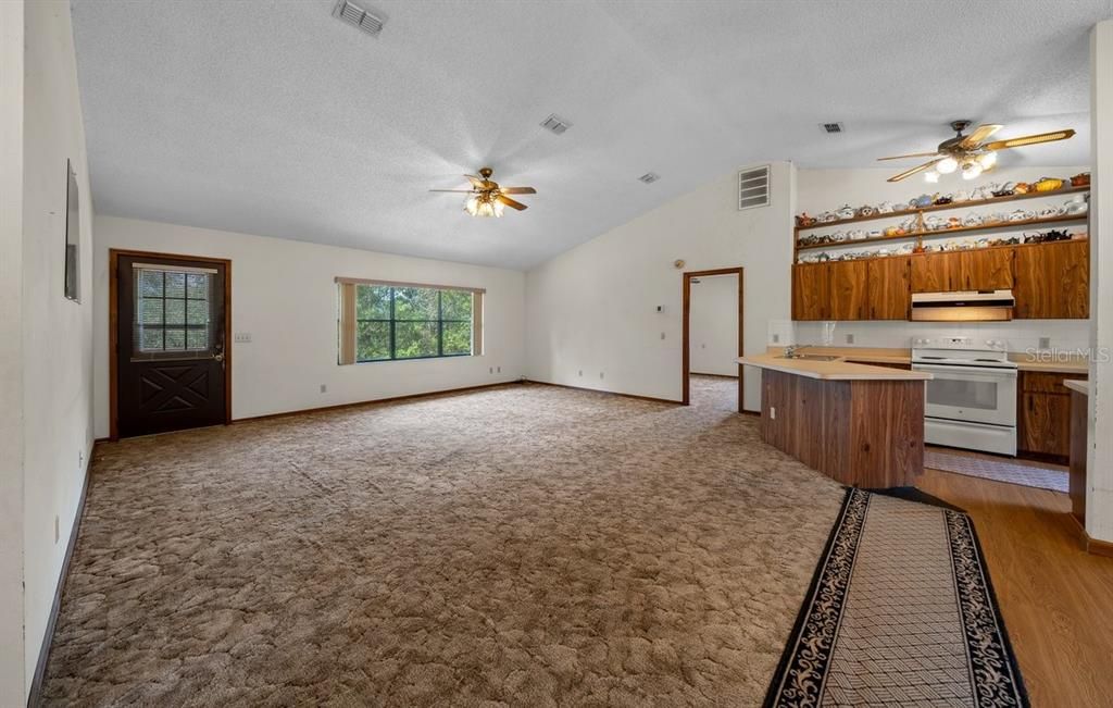 En Venta: $270,000 (3 camas, 2 baños, 1568 Pies cuadrados)