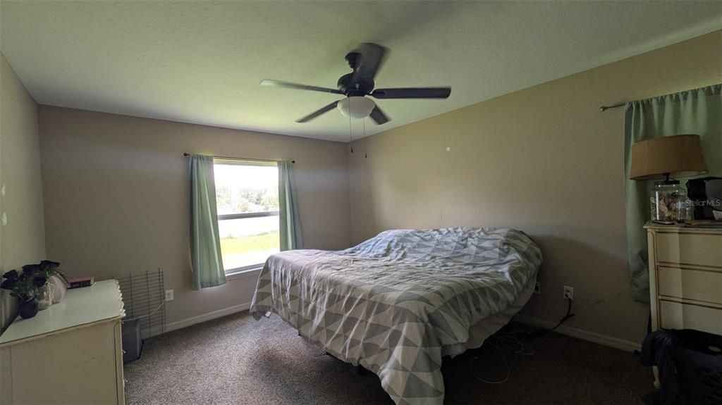 В аренду: $1,950 (4 спален, 2 ванн, 1752 Квадратных фут)