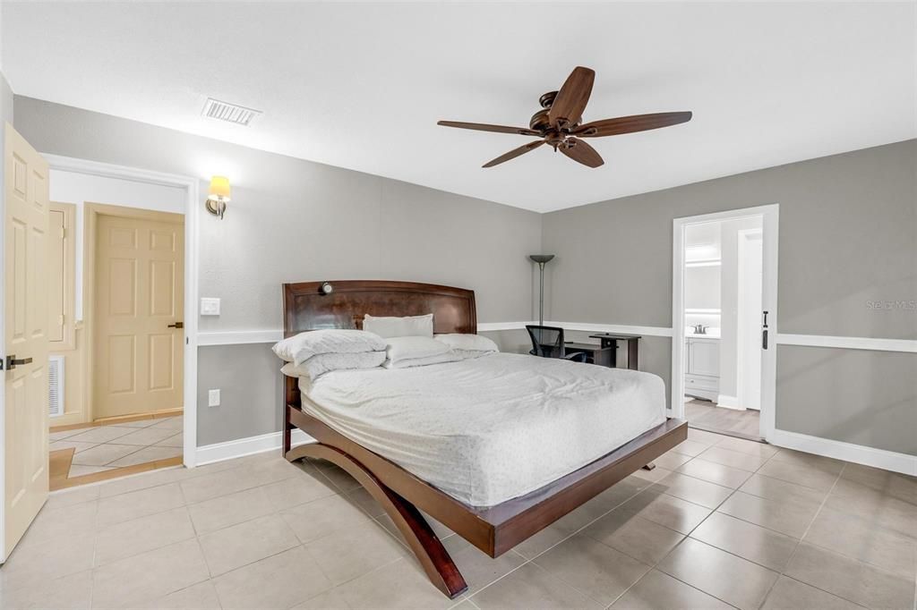 For Sale: $500,000 (4 beds, 3 baths, 3152 Square Feet)
