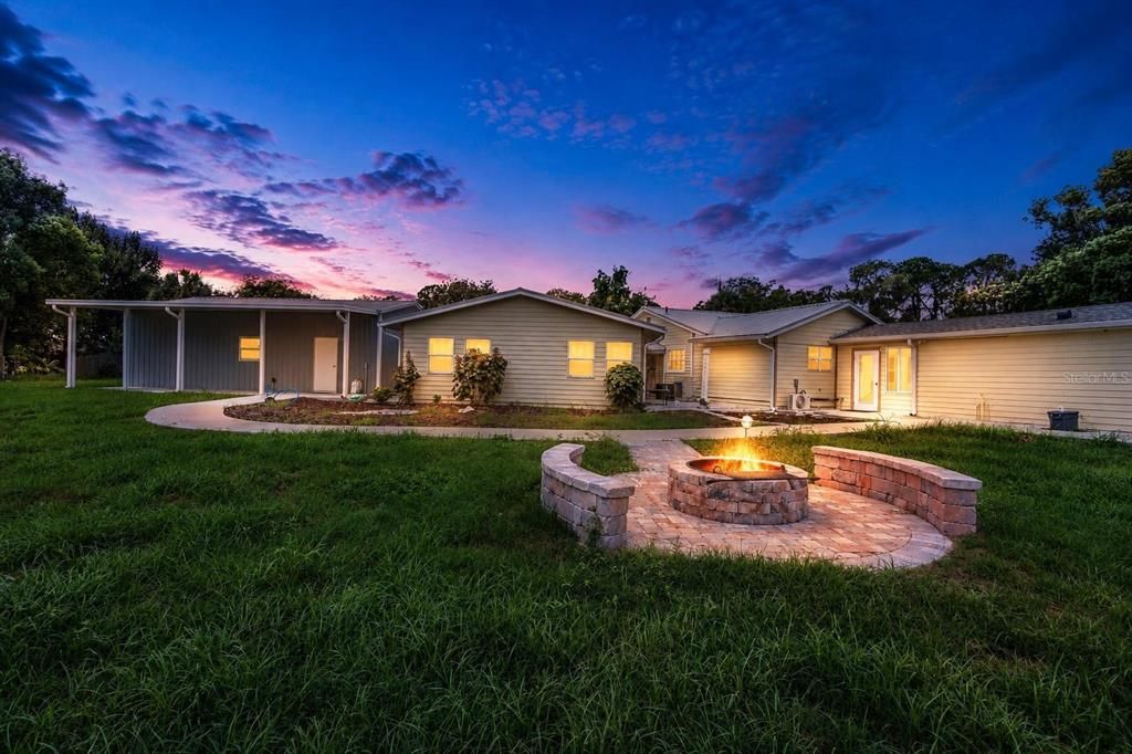 For Sale: $500,000 (4 beds, 3 baths, 3152 Square Feet)
