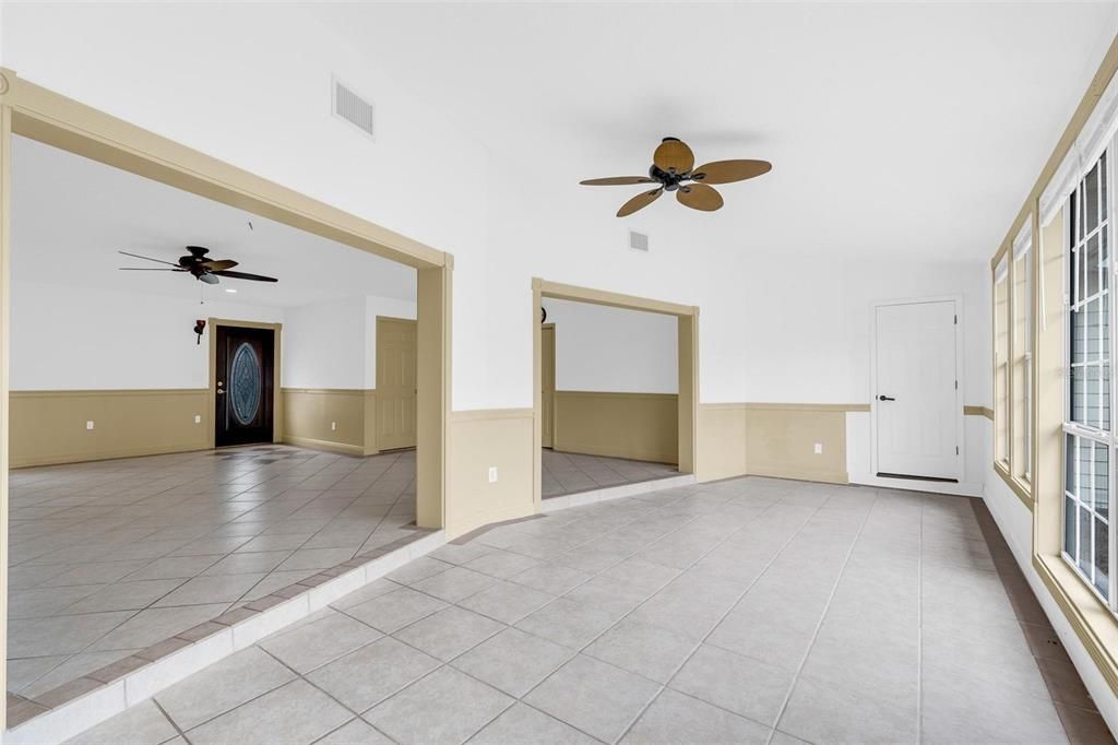 For Sale: $500,000 (4 beds, 3 baths, 3152 Square Feet)