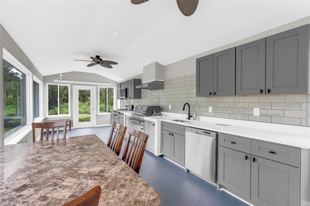 For Sale: $500,000 (4 beds, 3 baths, 3152 Square Feet)
