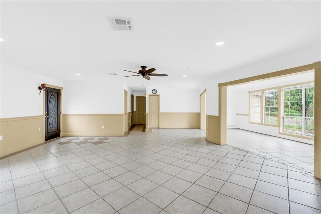For Sale: $500,000 (4 beds, 3 baths, 3152 Square Feet)
