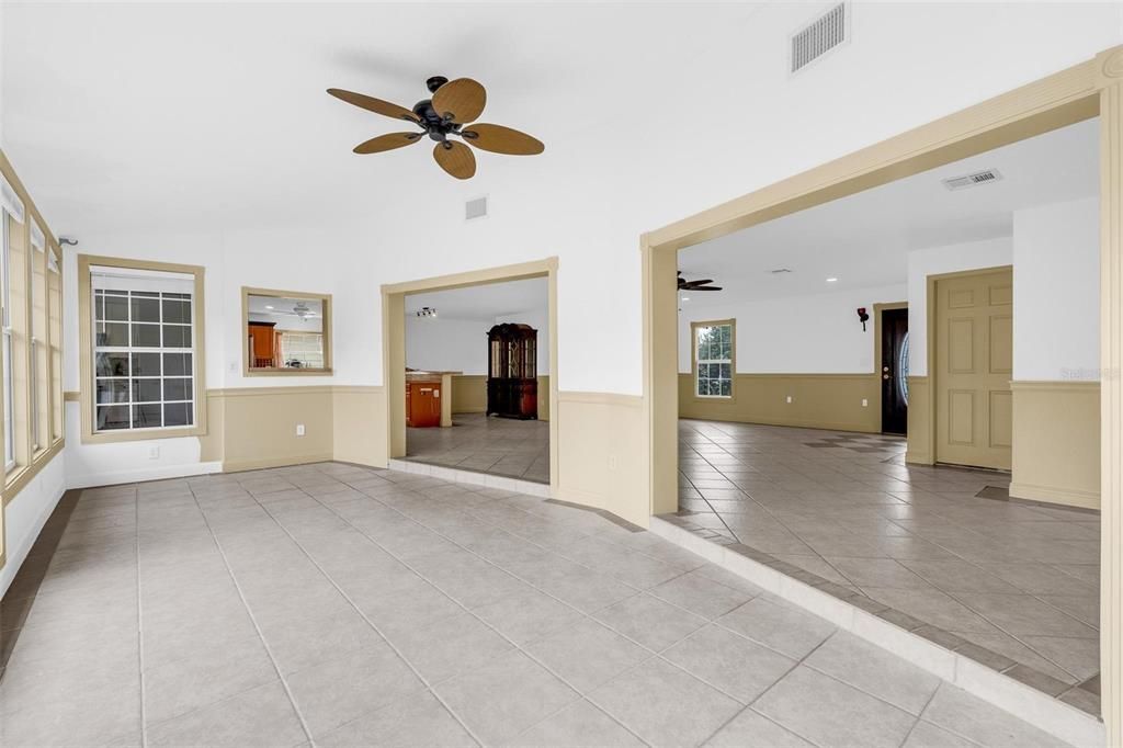 For Sale: $500,000 (4 beds, 3 baths, 3152 Square Feet)