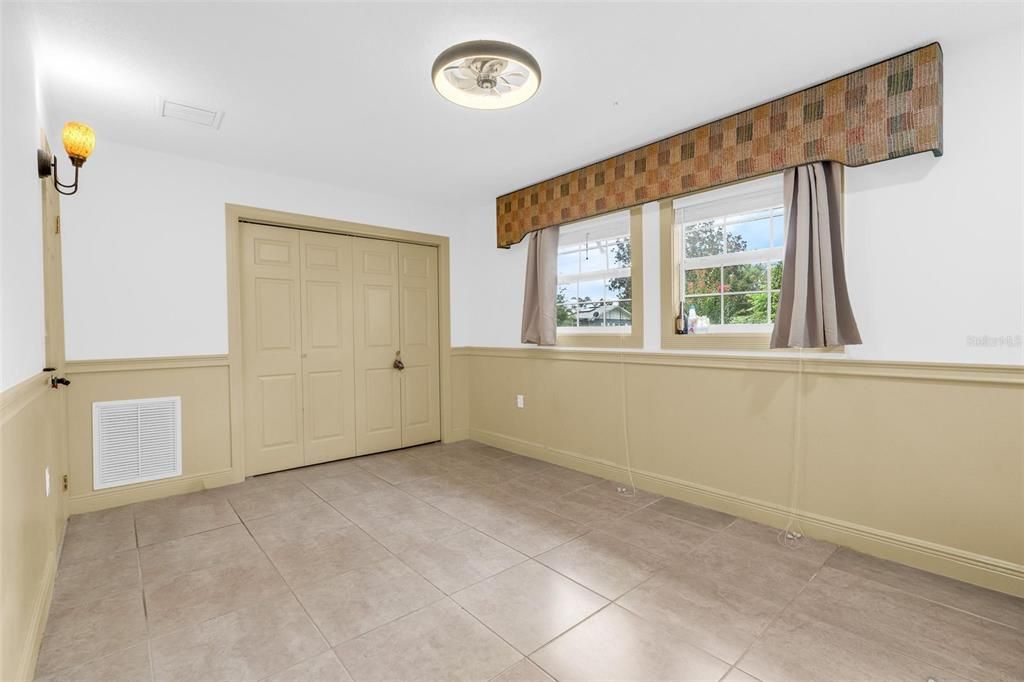 For Sale: $500,000 (4 beds, 3 baths, 3152 Square Feet)