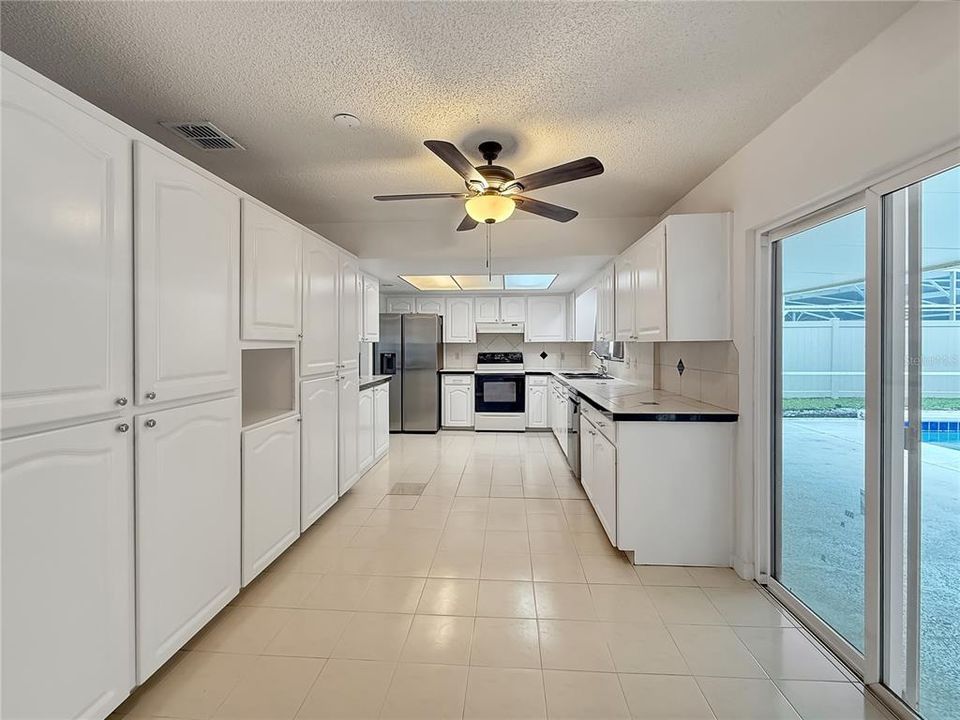 For Rent: $3,500 (4 beds, 3 baths, 2022 Square Feet)