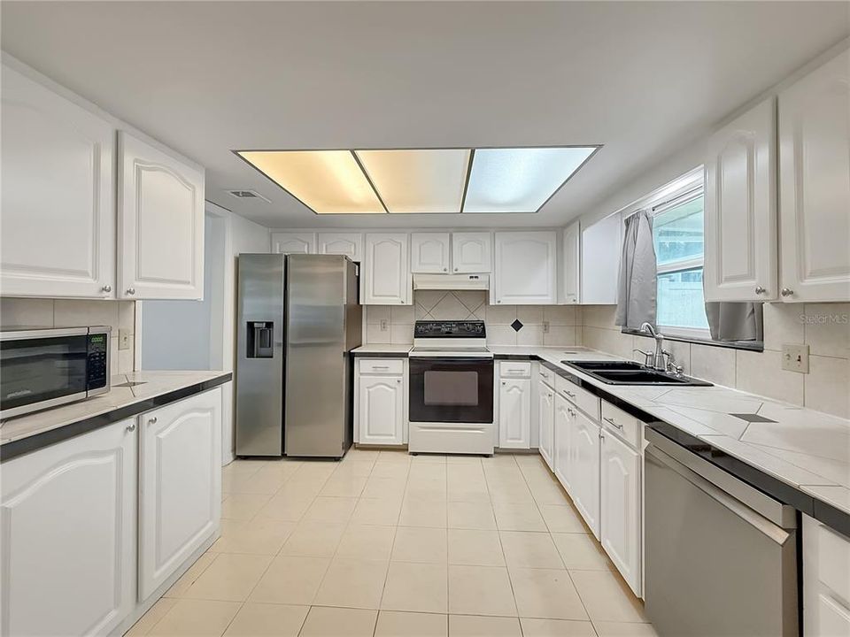 For Rent: $3,500 (4 beds, 3 baths, 2022 Square Feet)