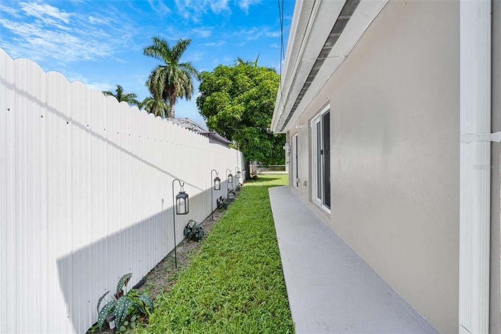 En Venta: $620,000 (4 camas, 2 baños, 1510 Pies cuadrados)