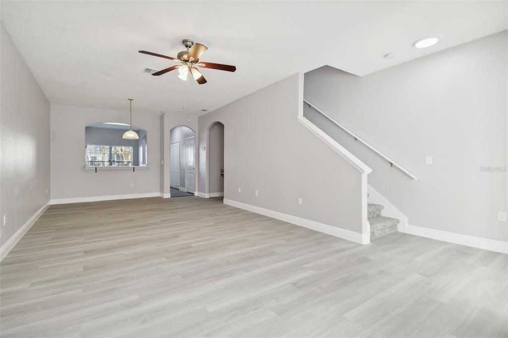 For Sale: $250,000 (2 beds, 2 baths, 1696 Square Feet)