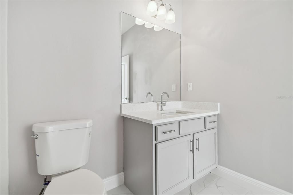 For Sale: $250,000 (2 beds, 2 baths, 1696 Square Feet)