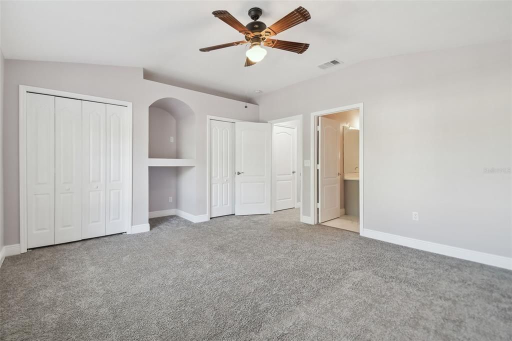 For Sale: $250,000 (2 beds, 2 baths, 1696 Square Feet)
