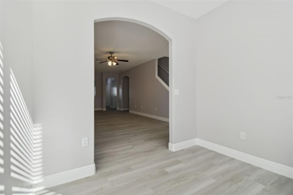 For Sale: $250,000 (2 beds, 2 baths, 1696 Square Feet)