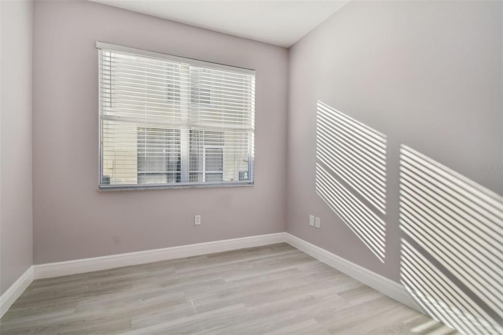 For Sale: $250,000 (2 beds, 2 baths, 1696 Square Feet)