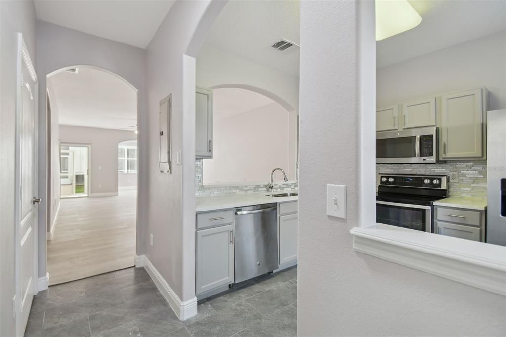 For Sale: $250,000 (2 beds, 2 baths, 1696 Square Feet)