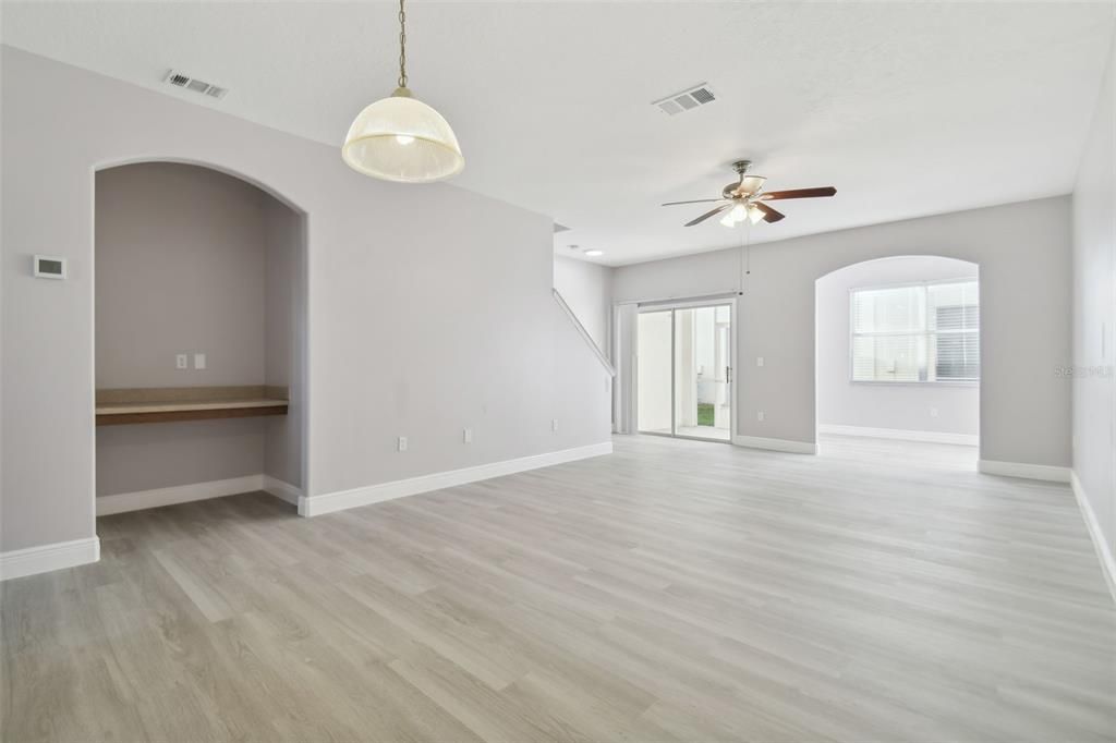 For Sale: $250,000 (2 beds, 2 baths, 1696 Square Feet)