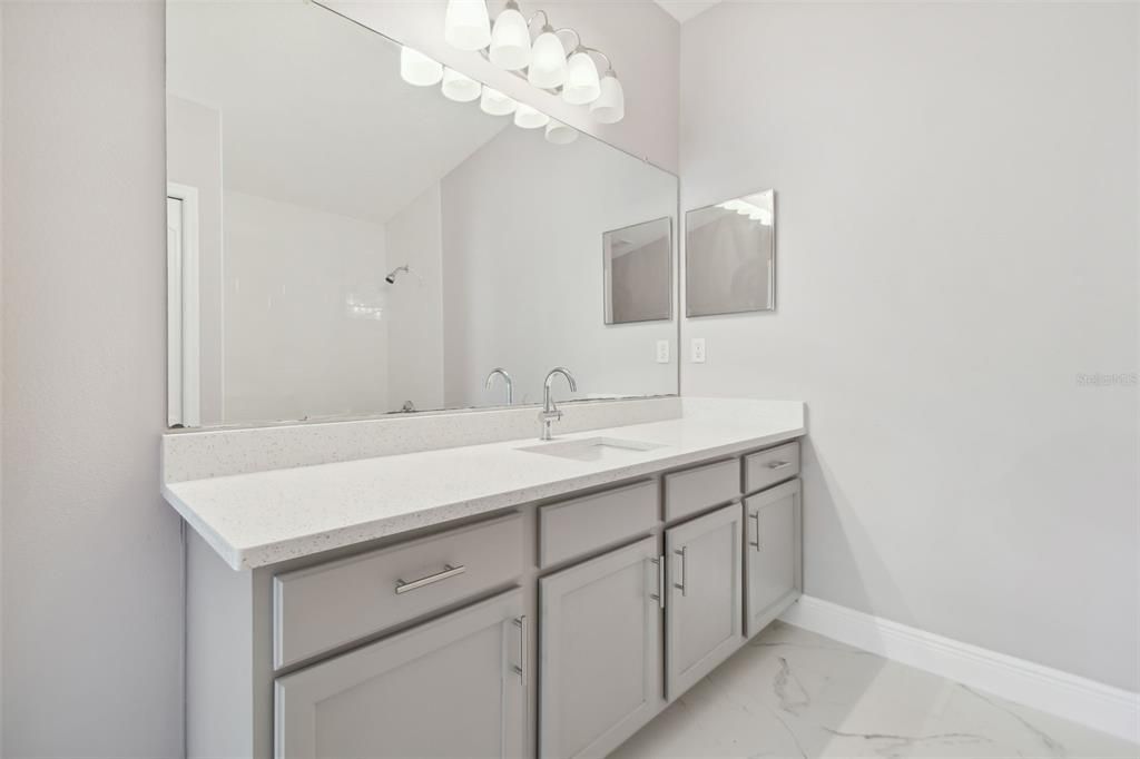 For Sale: $250,000 (2 beds, 2 baths, 1696 Square Feet)