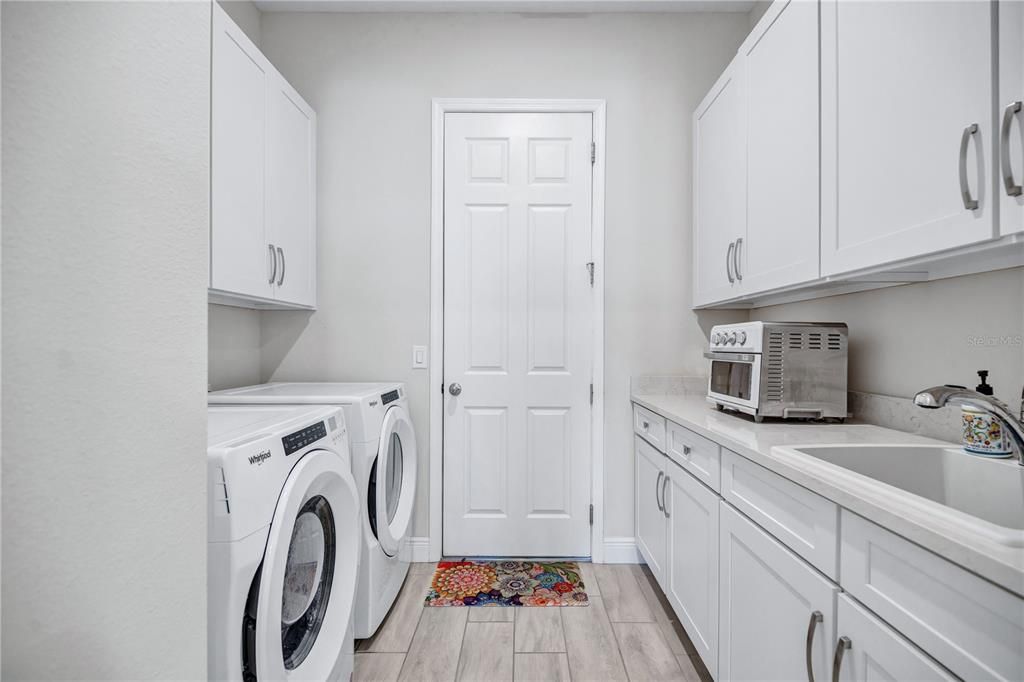For Rent: $5,500 (4 beds, 3 baths, 3050 Square Feet)