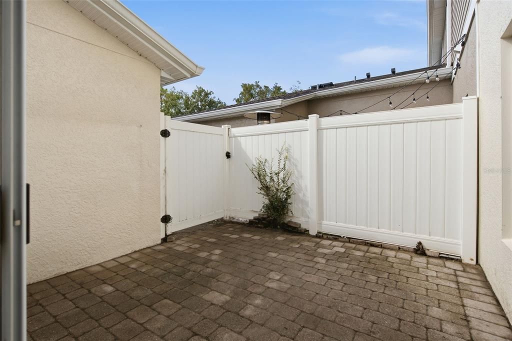 For Sale: $375,000 (4 beds, 2 baths, 1640 Square Feet)
