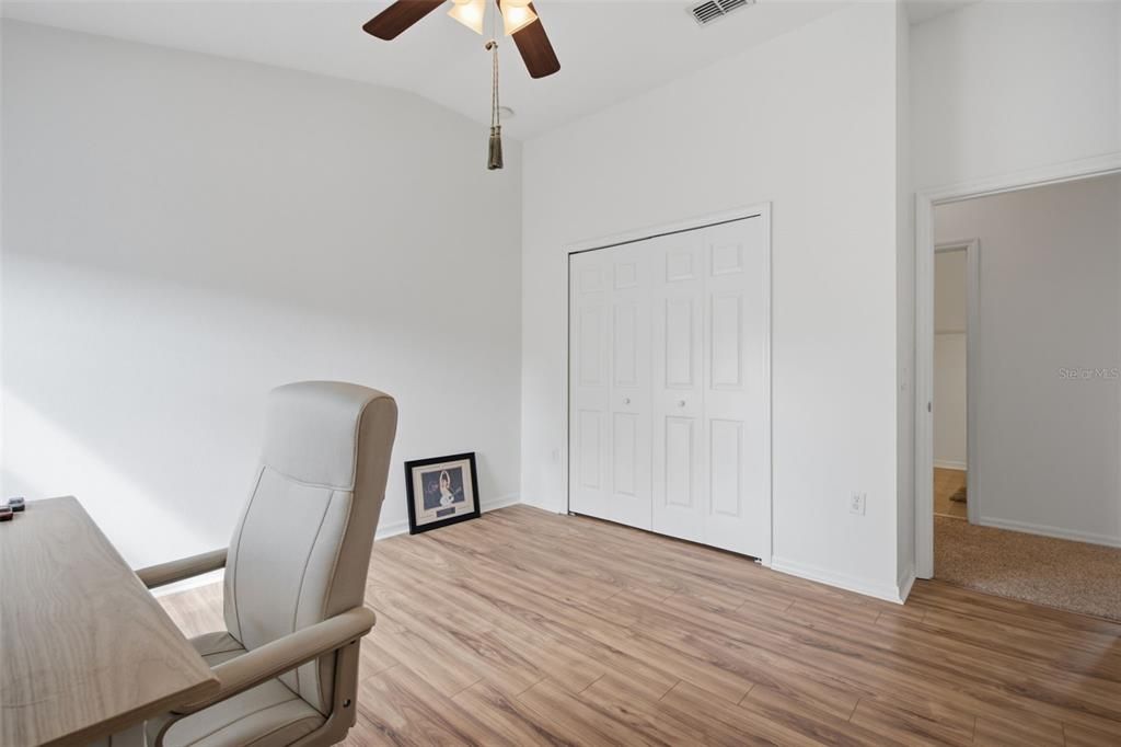 For Sale: $375,000 (4 beds, 2 baths, 1640 Square Feet)