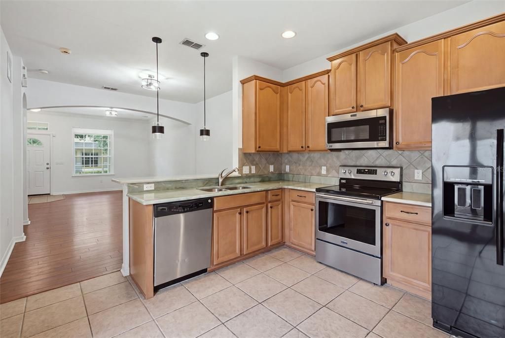 For Sale: $375,000 (4 beds, 2 baths, 1640 Square Feet)