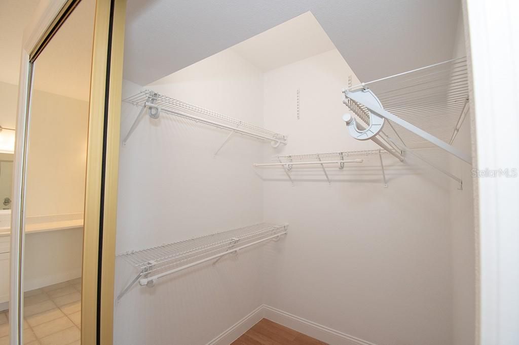 En Renta: $2,600 (4 camas, 3 baños, 2249 Pies cuadrados)