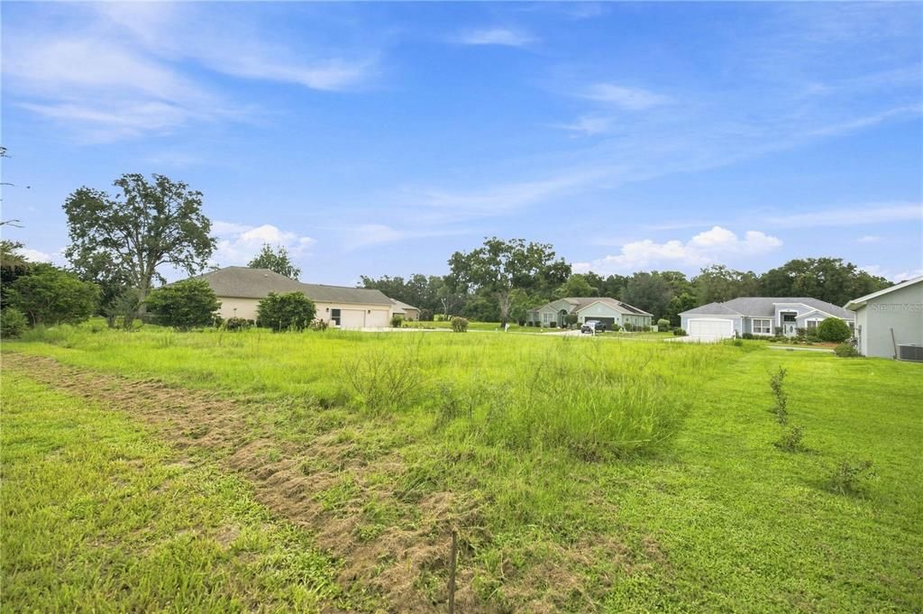 For Sale: $349,900 (4 beds, 3 baths, 1889 Square Feet)