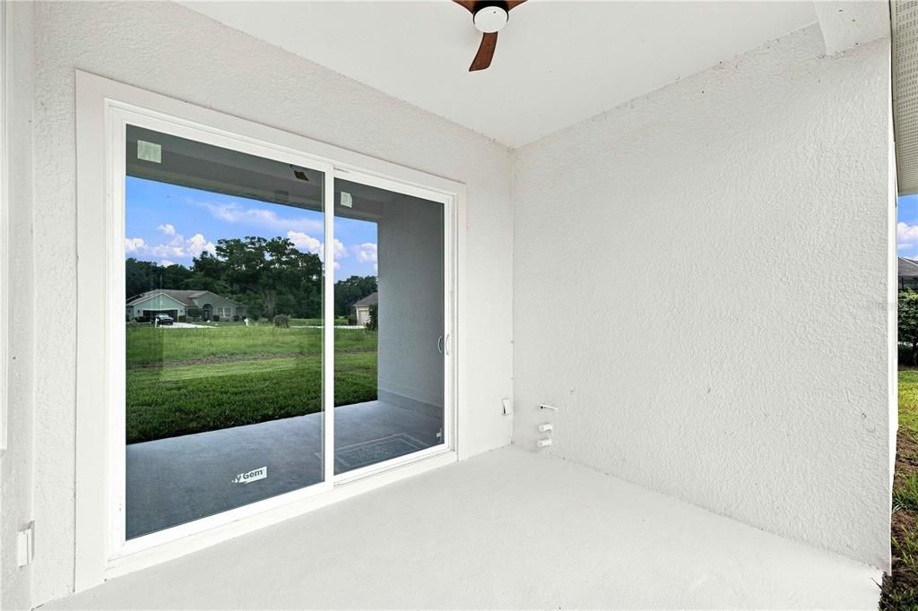 For Sale: $349,900 (4 beds, 3 baths, 1889 Square Feet)