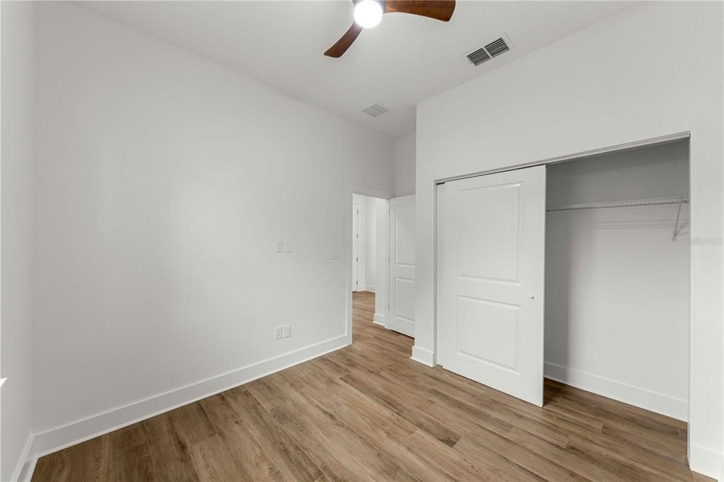 For Sale: $349,900 (4 beds, 3 baths, 1889 Square Feet)