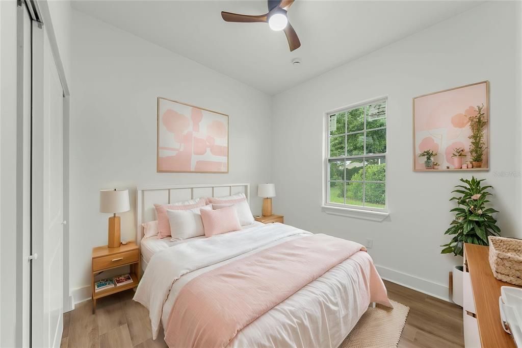 For Sale: $349,900 (4 beds, 3 baths, 1889 Square Feet)